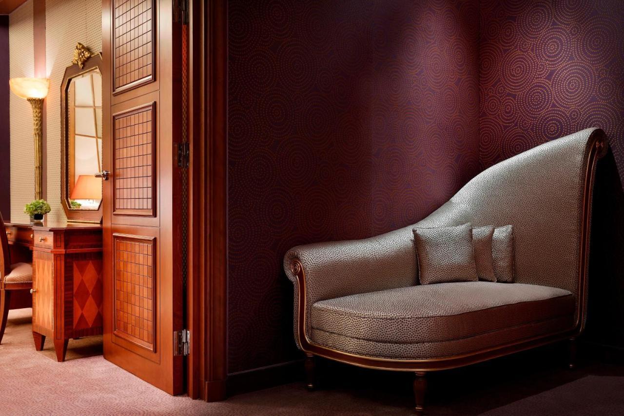 Готель The Ritz-Carlton Джидда Екстер'єр фото A settee