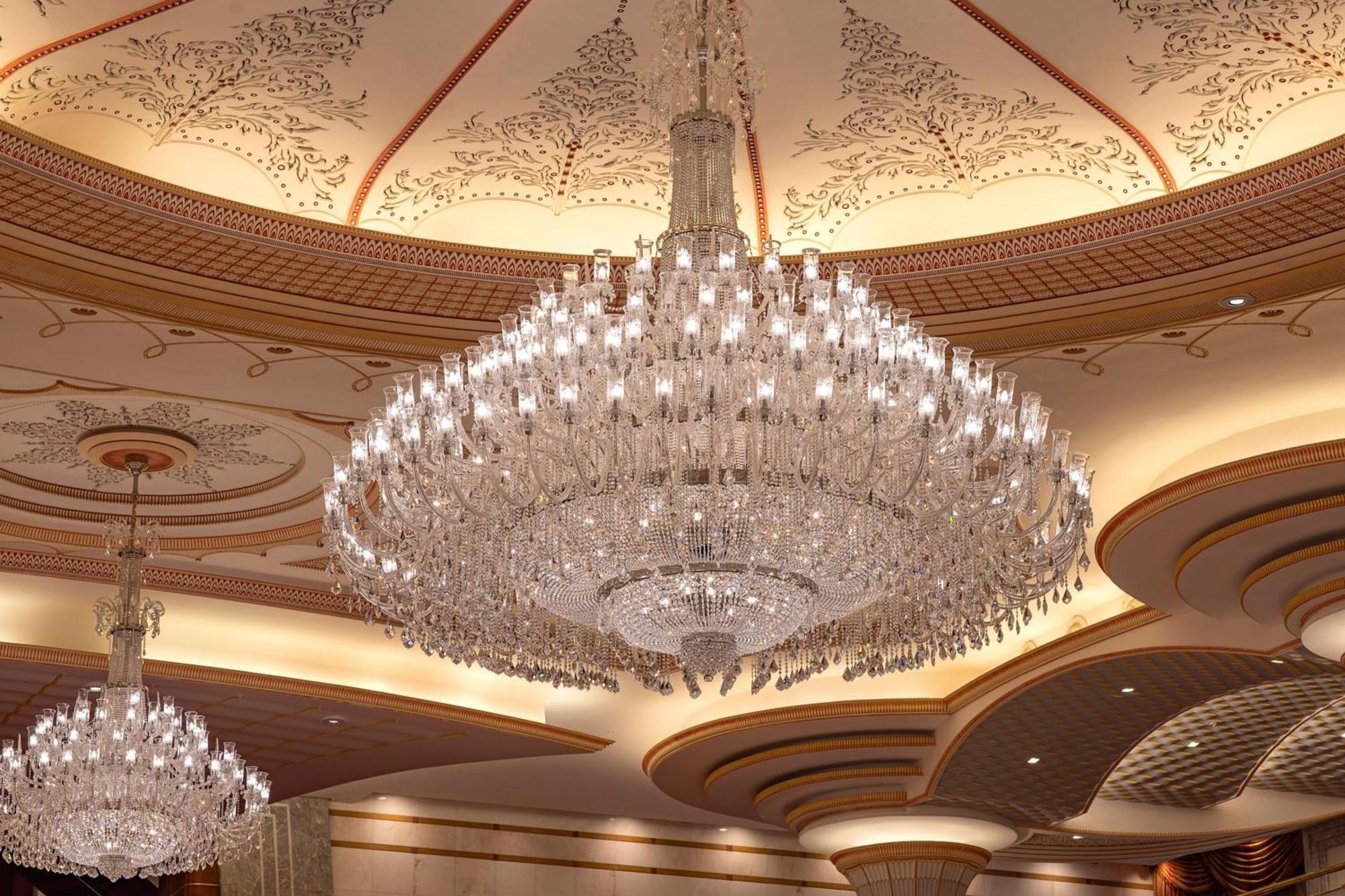 Готель The Ritz-Carlton Джидда Екстер'єр фото A chandelier