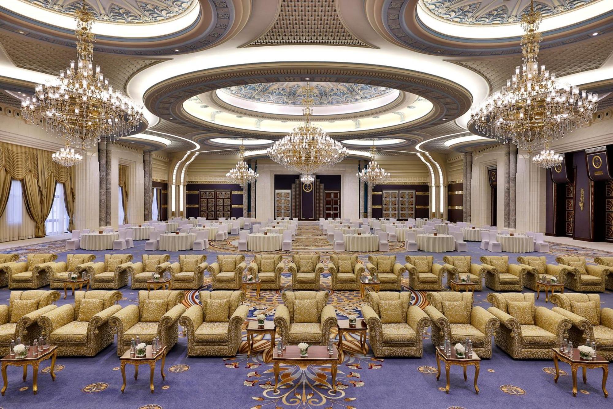 Готель The Ritz-Carlton Джидда Екстер'єр фото The interior of the palace