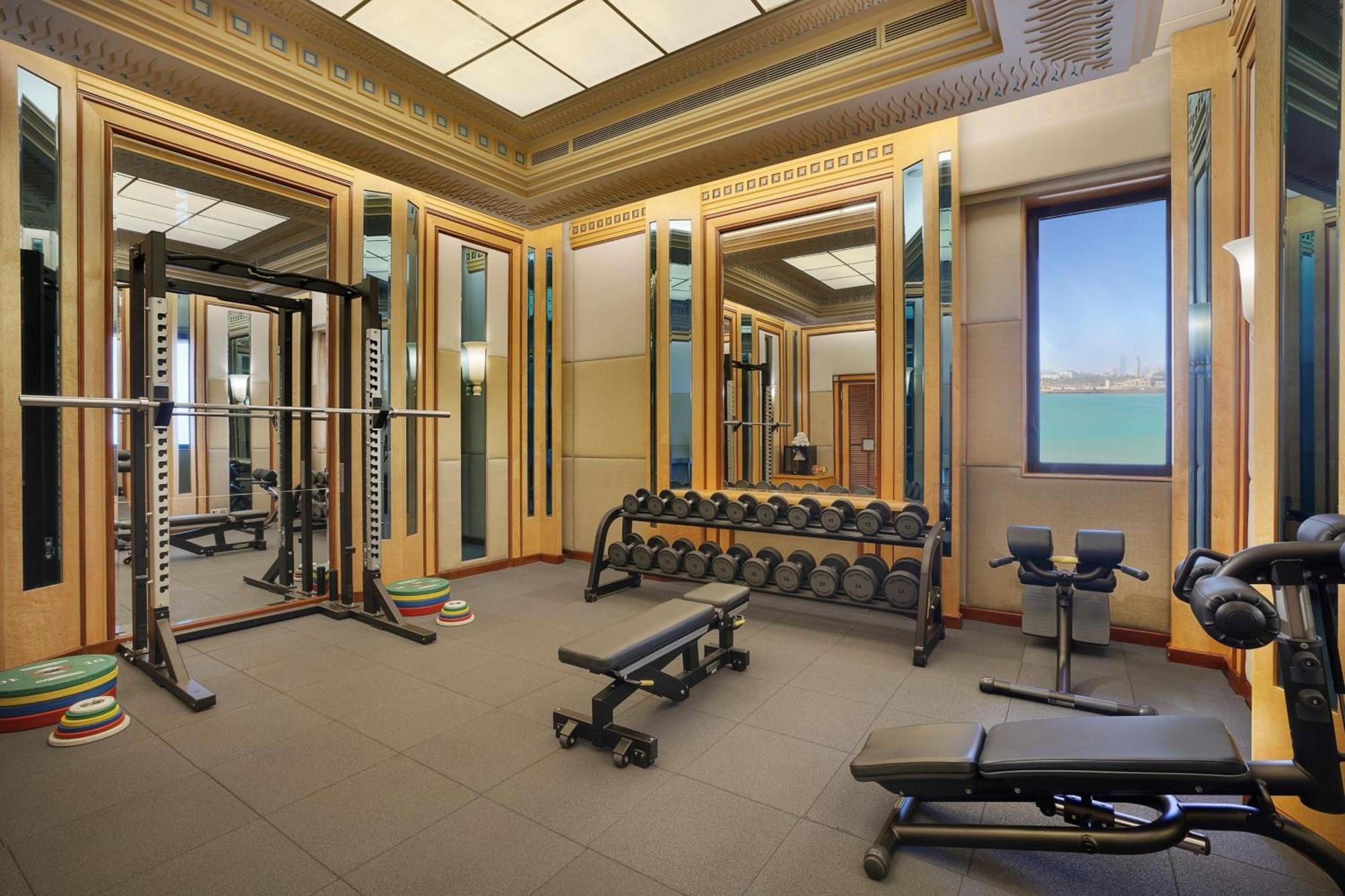 Готель The Ritz-Carlton Джидда Екстер'єр фото The gym at the hotel