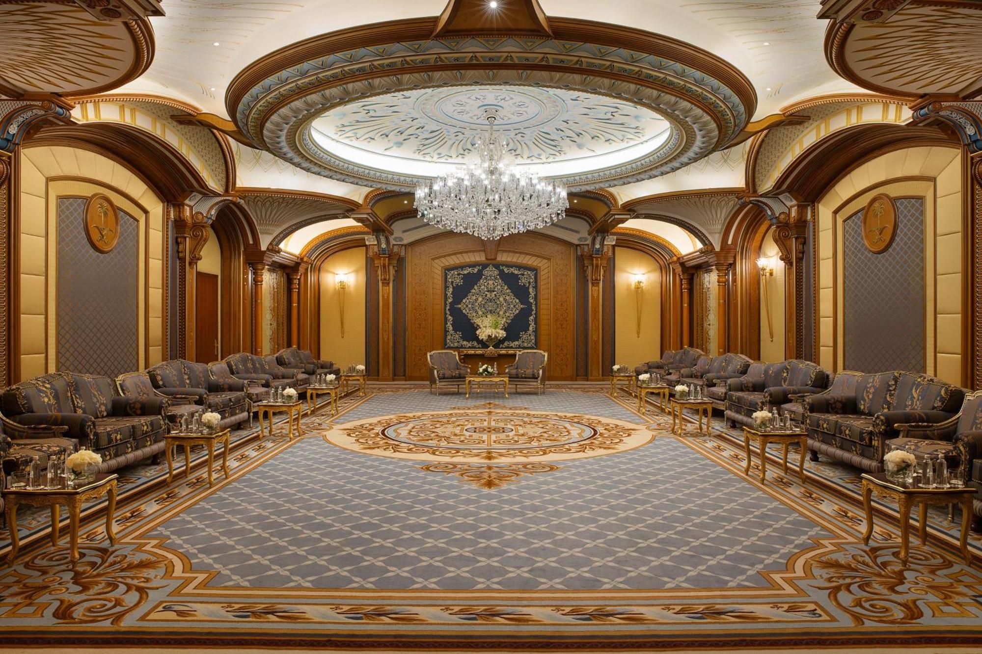 Готель The Ritz-Carlton Джидда Екстер'єр фото The interior of the new building