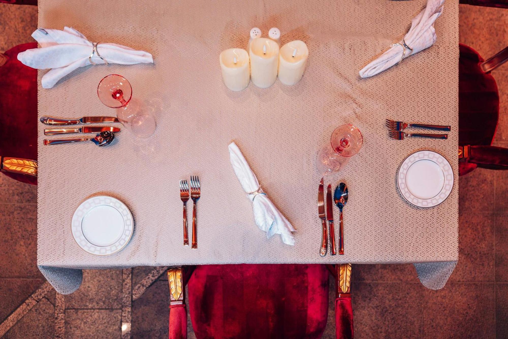 Готель The Ritz-Carlton Джидда Екстер'єр фото A place setting